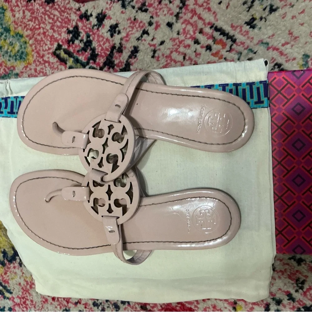 Tory Burch SEASHELL Pink Sandals - Picture 1 of 5